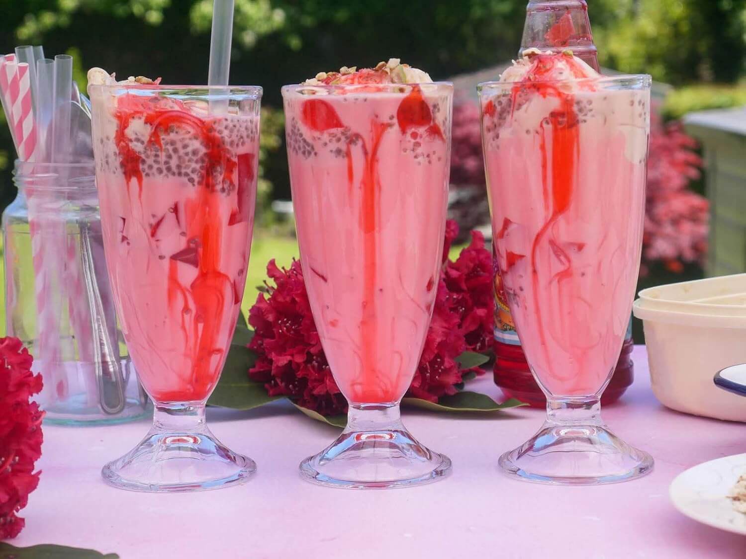Set of dessert tumblers with Cocktail Falooda Milkshake Glass