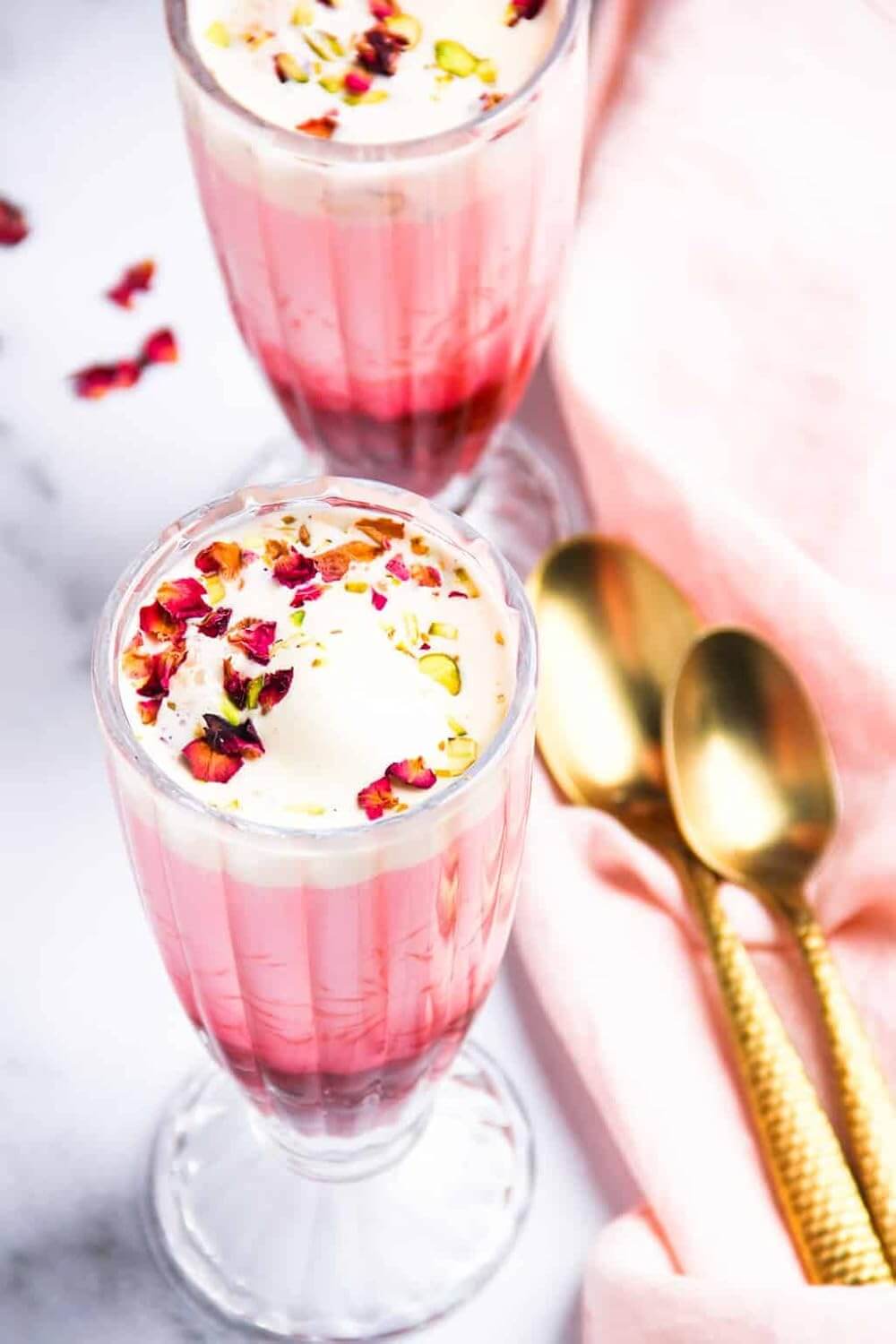 Tall glasses with Cocktail Falooda Milkshake Glass design