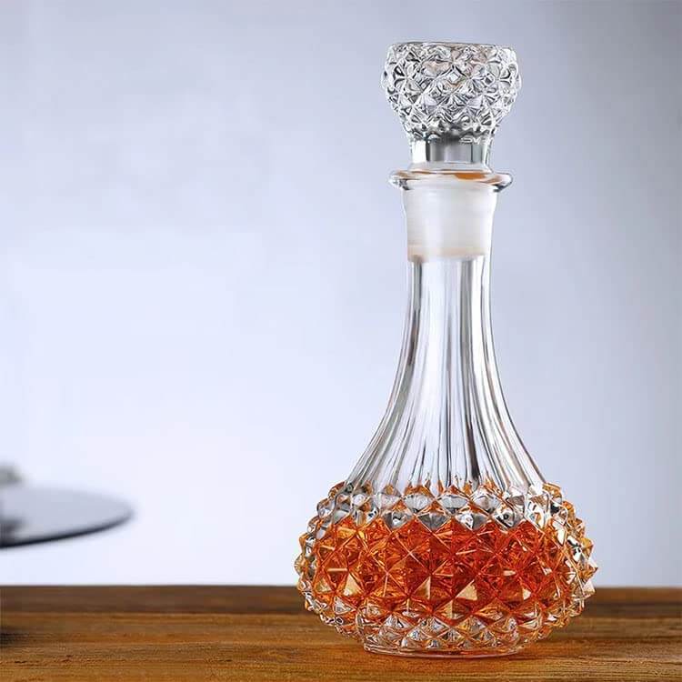 Decanter Sets That Impress: From Gifting to Home Bars